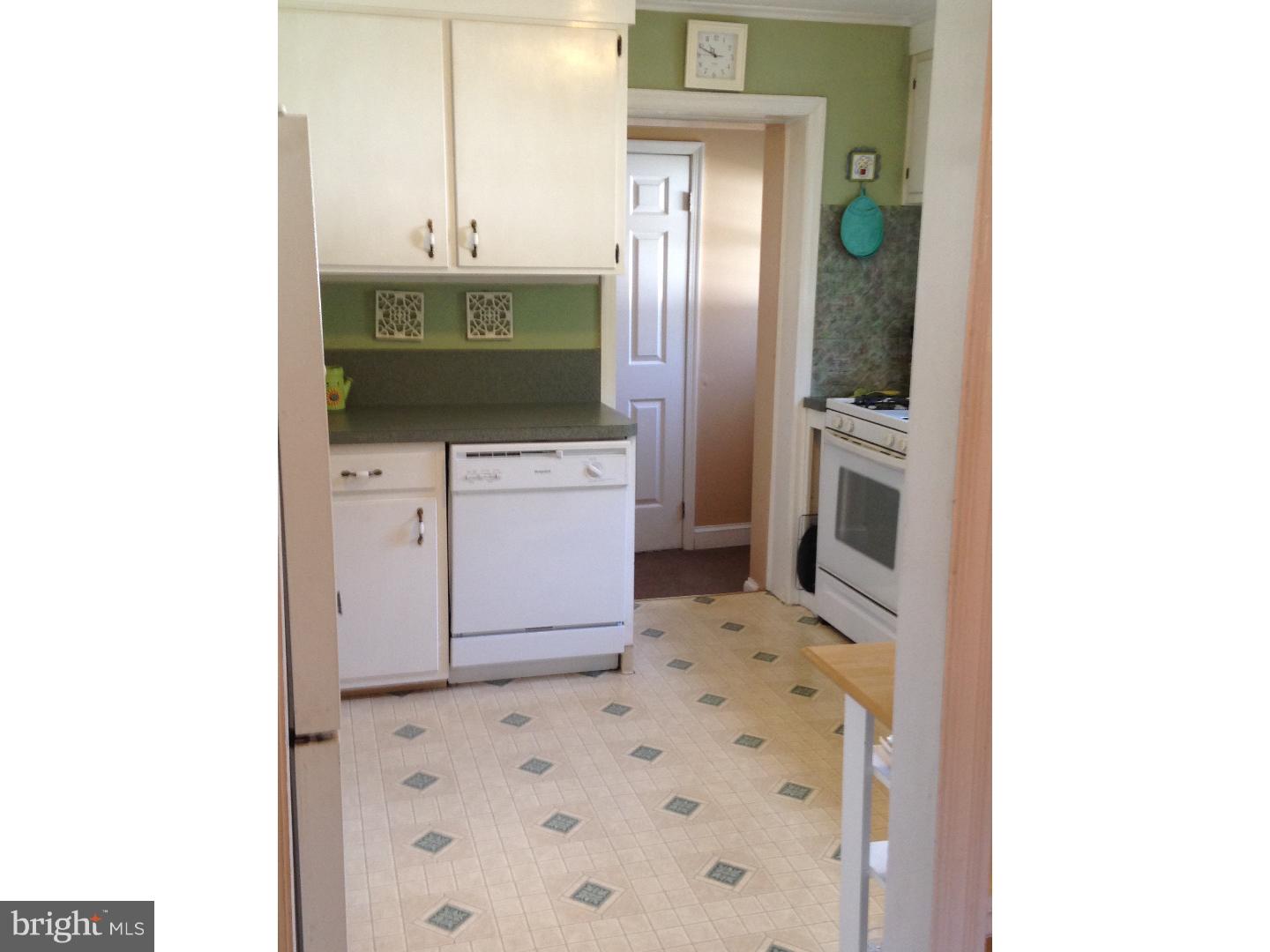 743 Hilltop Road Springfield, PA 19064 - Photo 10 of 22