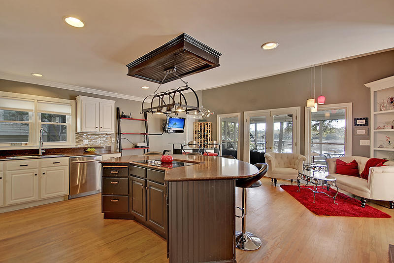 496 Rice Hope Drive Mount Pleasant, SC 29464 - Photo 6 of 36 20181009170245081779000000-o