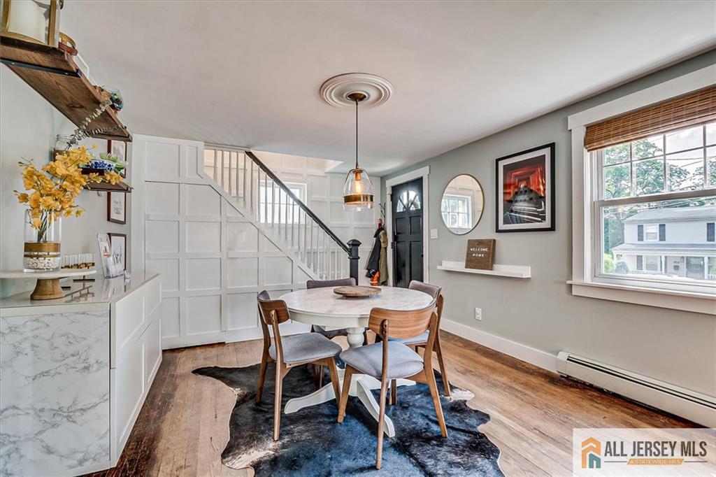 121 East Cliff Road Colonia, NJ 07067 - Photo 7 of 35 a dining room with furniture and window