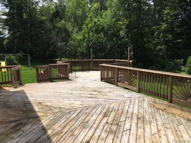 4833 Clements Circle Howell, MI 48855 - Photo 20 of 27 deck