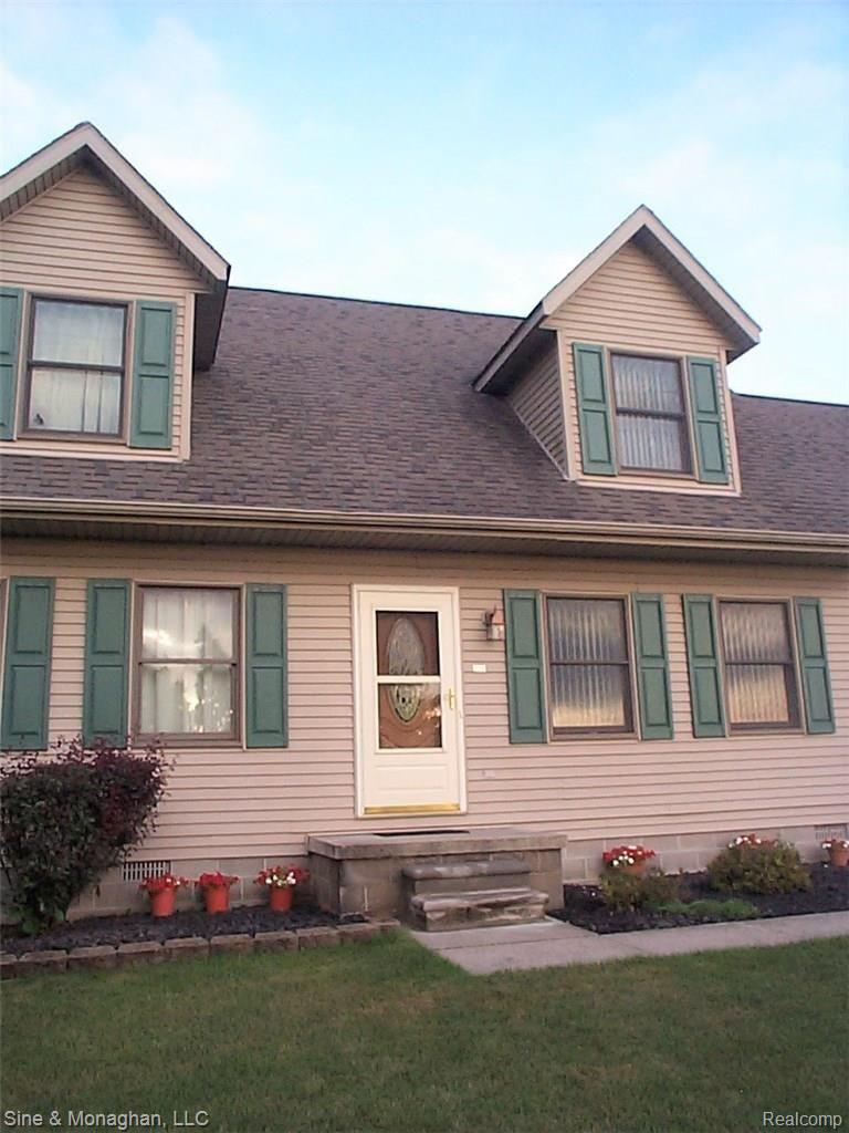339 Cox Road St. Clair, MI 48079 - Photo 23 of 53 23 FRONT ENTRY 339 COX.JPG