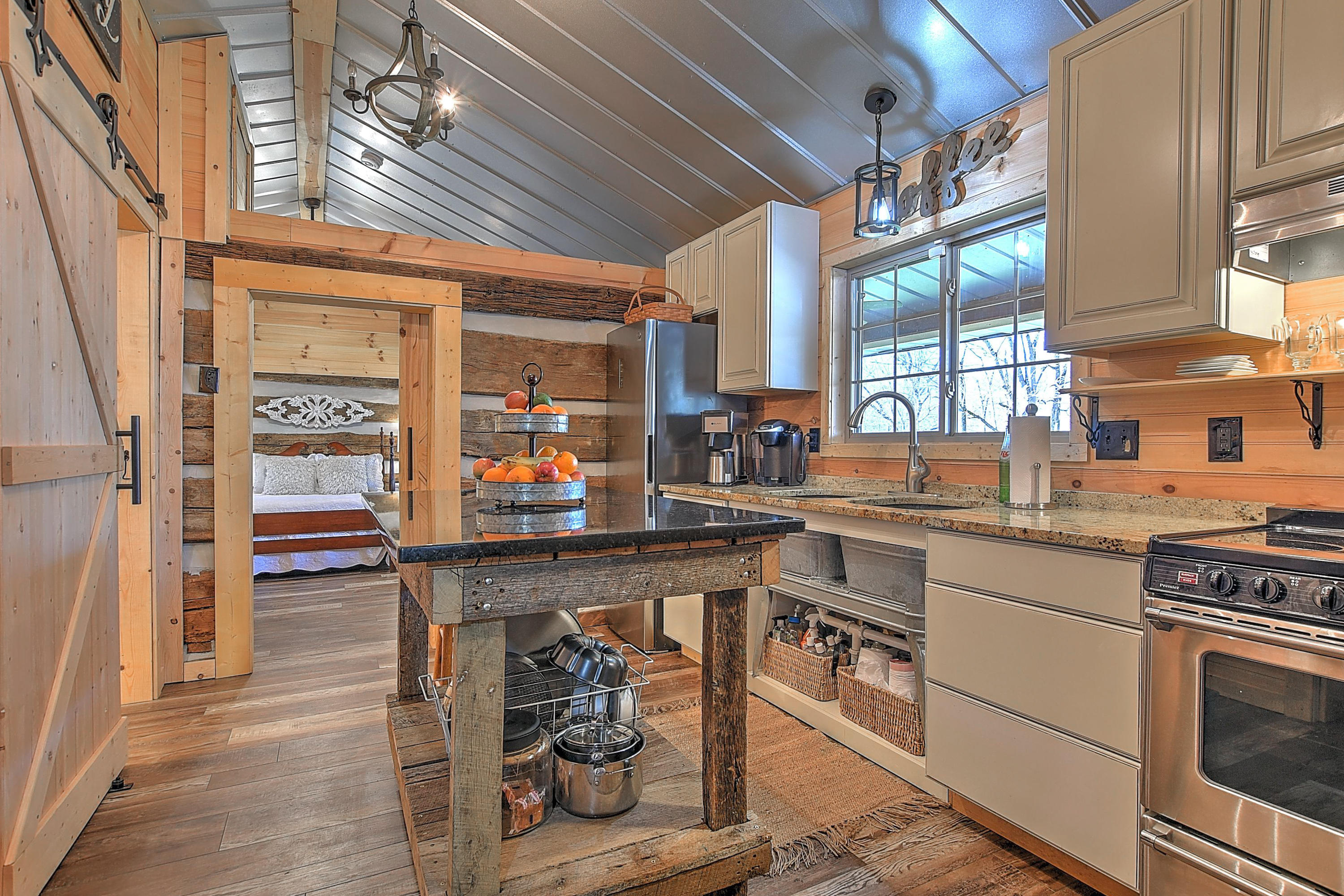 701 Earnest Road Chuckey, TN 37641 - Photo 17 of 35 Kitchen