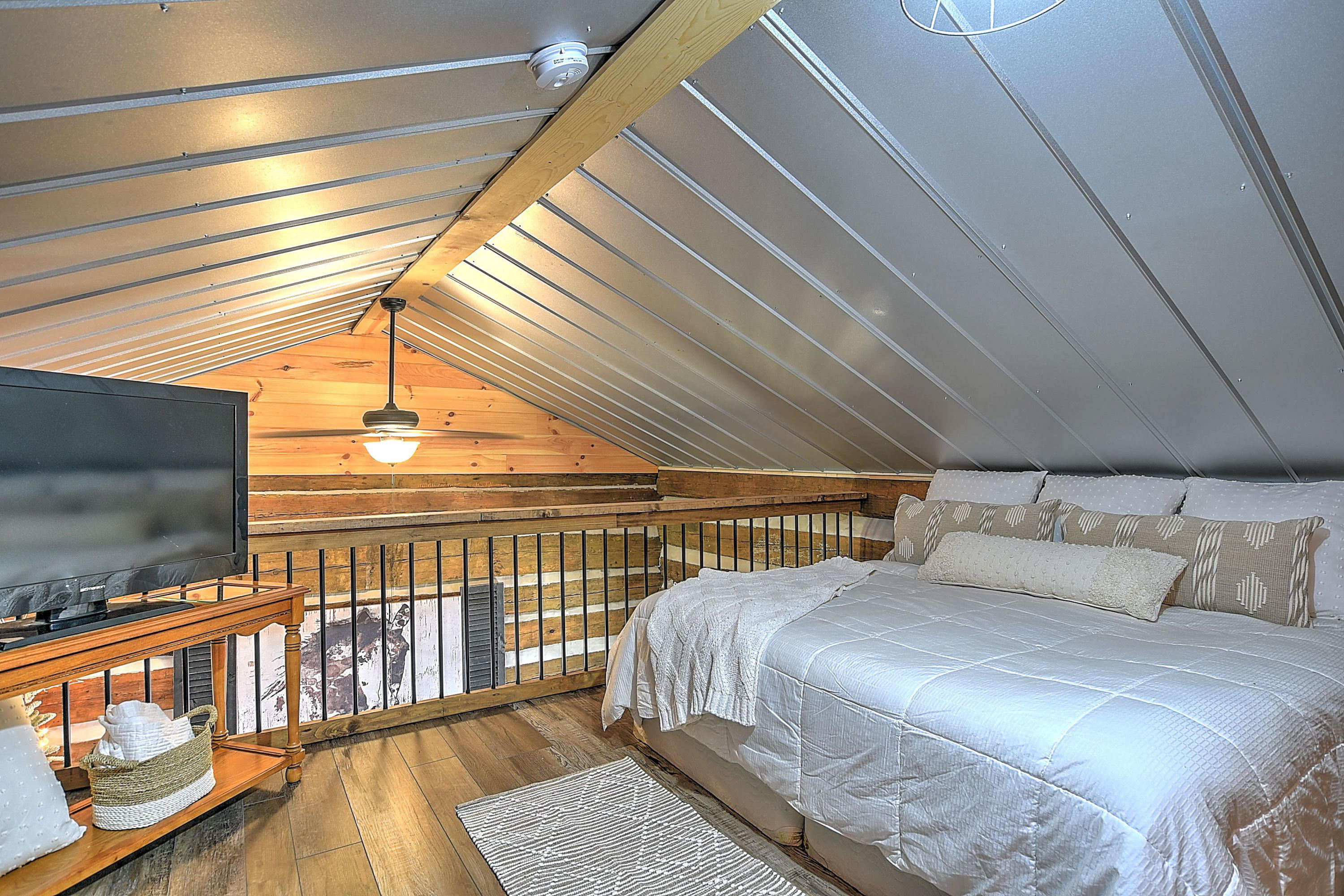 701 Earnest Road Chuckey, TN 37641 - Photo 23 of 35 Loft