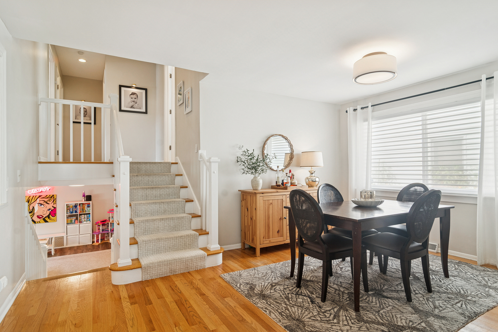 530 North Myrtle Avenue Elmhurst, IL 60126 - Photo 16 of 44 a view of a livingroom with furniture and wooden floor