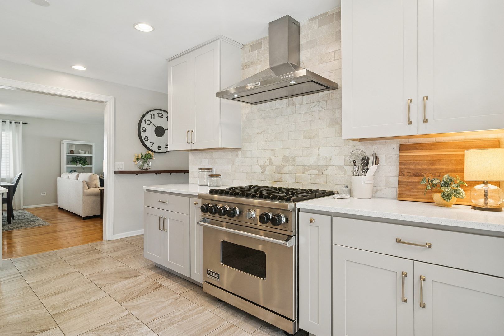 530 North Myrtle Avenue Elmhurst, IL 60126 - Photo 10 of 44 a kitchen with a stove and cabinets