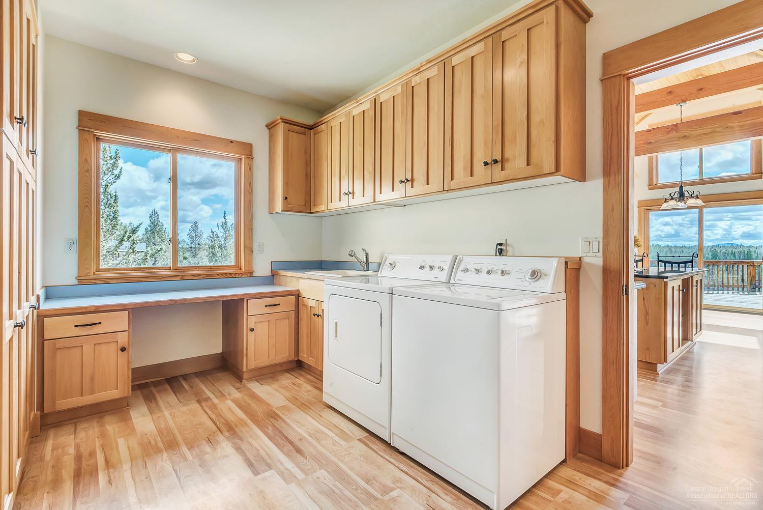 17655 Mountain View Road Sisters, OR 97759 - Photo 10 of 25 Gallery Image 10