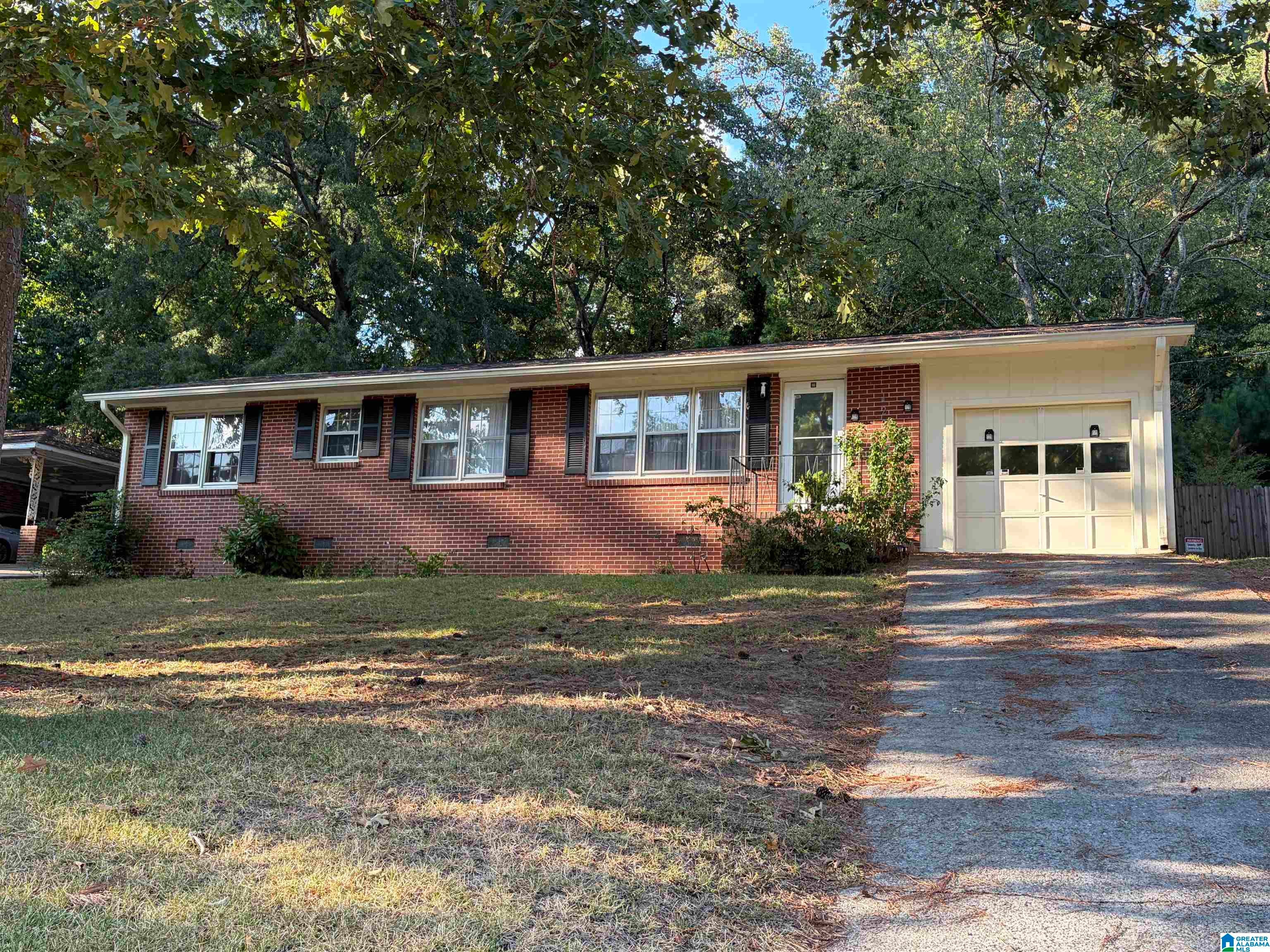 1221 Glendale Road Anniston, AL 36207 - Photo 1 of 19 Gallery Image 1