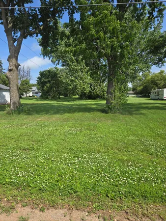$7,500 | 300 West 2nd Street, Sherburn, MN 56171