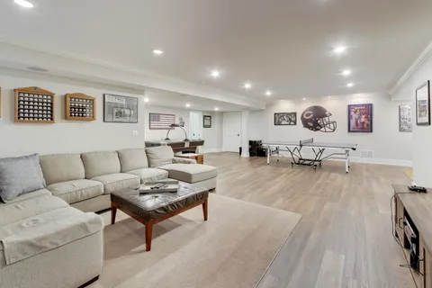 $1,389,000 | 11555 Zermatt Drive, Frankfort, IL 60423