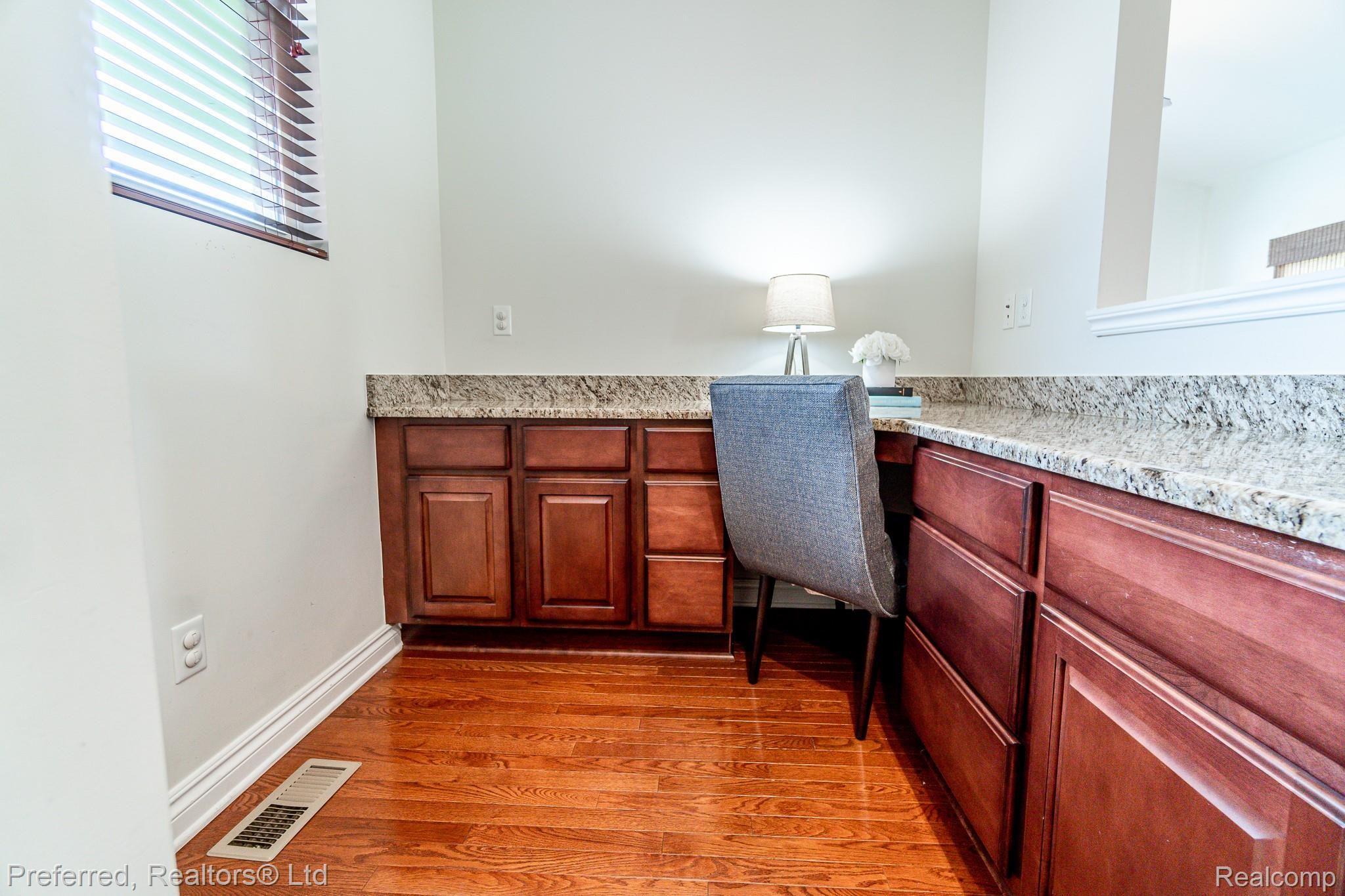 2531 Barkhill Road Canton, MI 48188 - Photo 13 of 33 -16.jpg