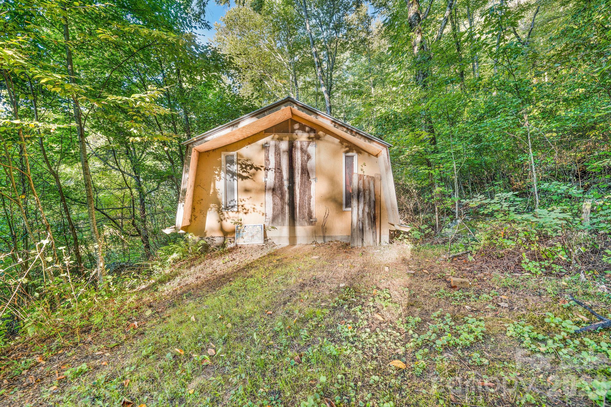 74 Lanzi Ledge Road Leicester, NC 28748 - Photo 11 of 38 Gallery Image 11