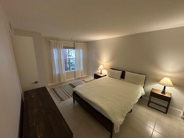 1125 Crystal Way Delray Beach, FL 33444 - Photo 11 of 38 Master bedr