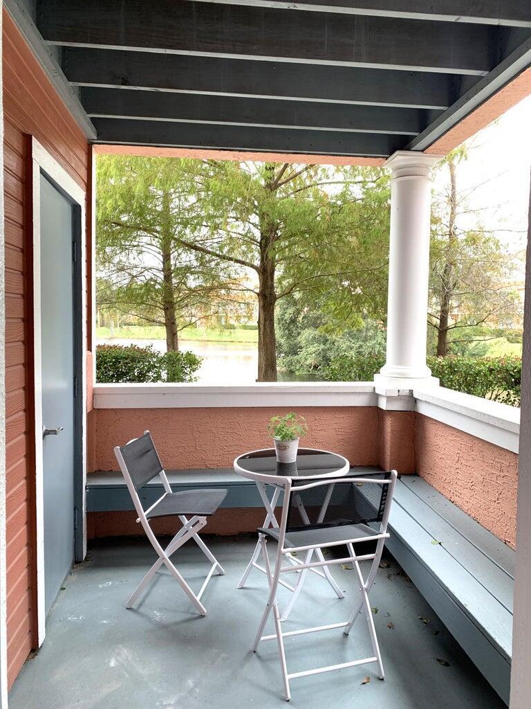 1125 Crystal Way Delray Beach, FL 33444 - Photo 23 of 38 outside patio