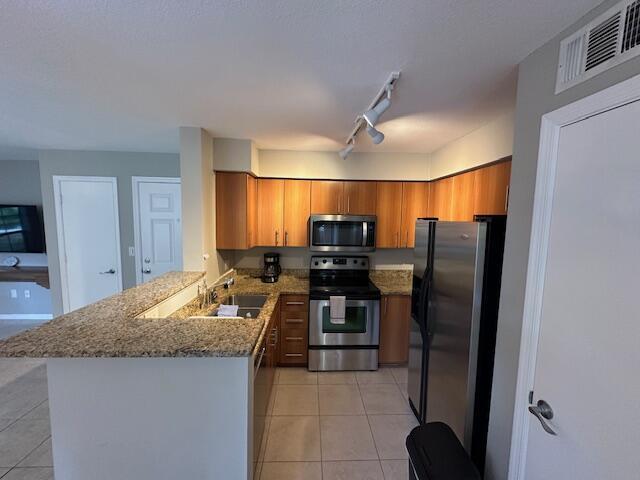 1125 Crystal Way Delray Beach, FL 33444 - Photo 7 of 38 Kitchen