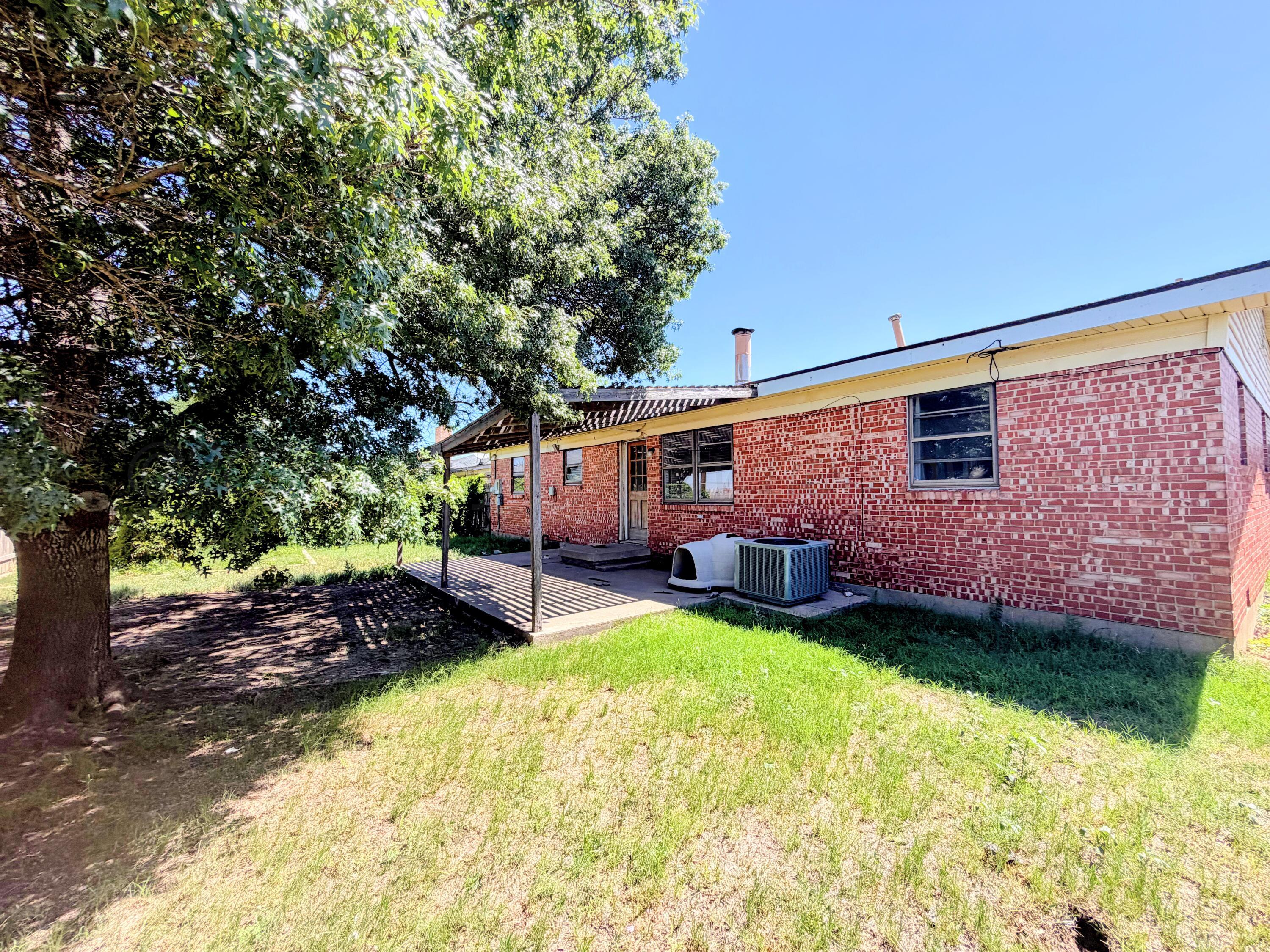 1010 Northwestern Street Perryton, TX 79070 - Photo 29 of 32 1010 NORTHWESTERN EXTERIOR REAR ANGLE