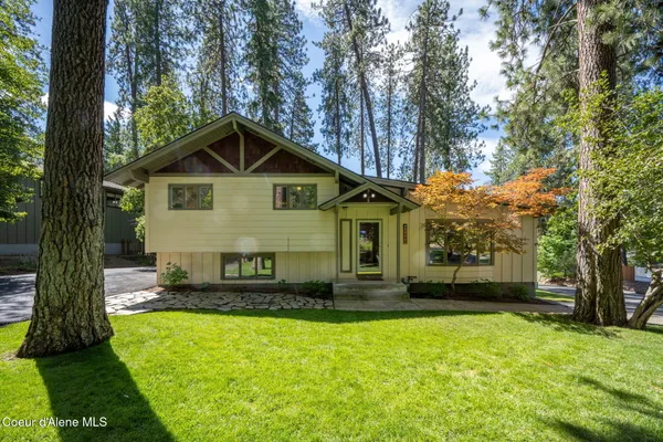 $1,049,000 | 2886 East Harrison Avenue, Coeur D'Alene, ID 83814