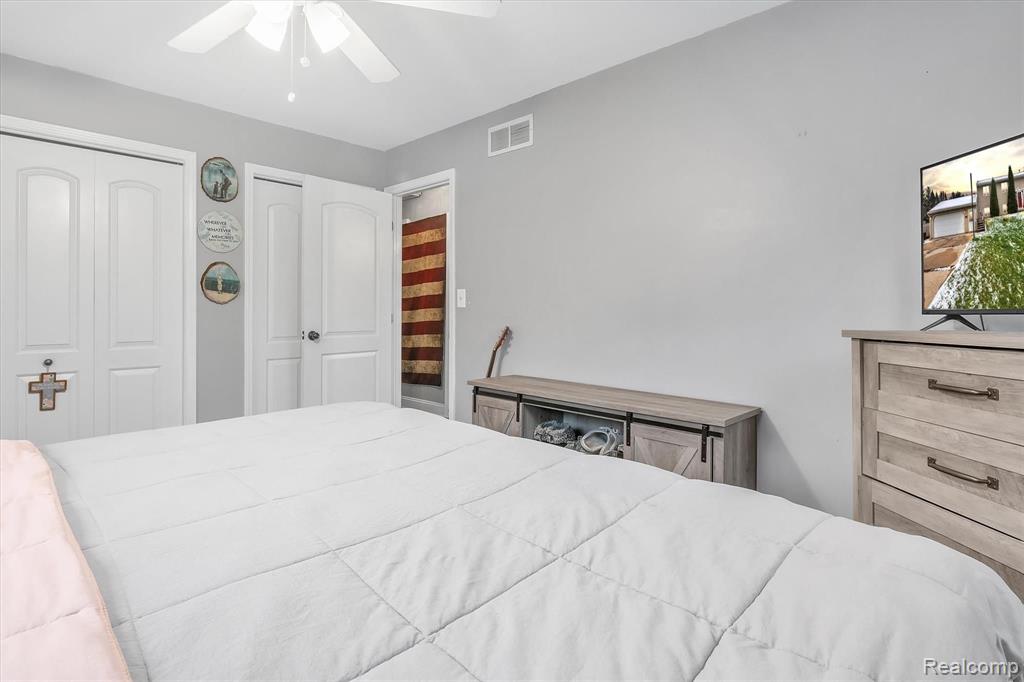 9451 Chambers Road Pinckney, MI 48169 - Photo 16 of 25