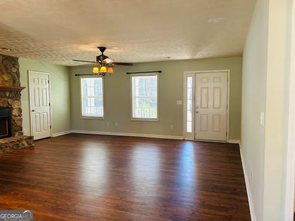 $2,300 | 2690 Sharpsburg McCollum Road, Newnan, GA 30265