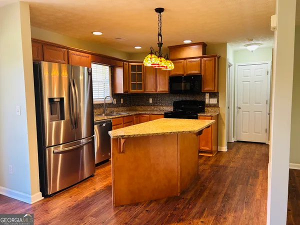 $2,300 | 2690 Sharpsburg McCollum Road, Newnan, GA 30265