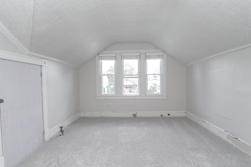 46 Osborne Terrace Springfield, MA 01104 - Photo 31 of 42 an empty room with a window