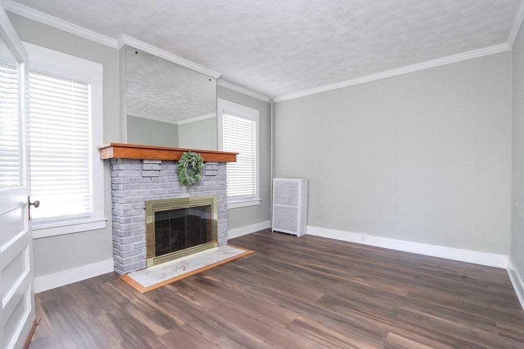 46 Osborne Terrace Springfield, MA 01104 - Photo 5 of 42