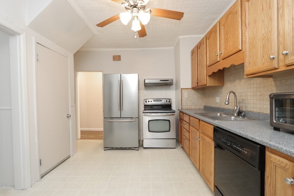 46 Osborne Terrace Springfield, MA 01104 - Photo 10 of 42