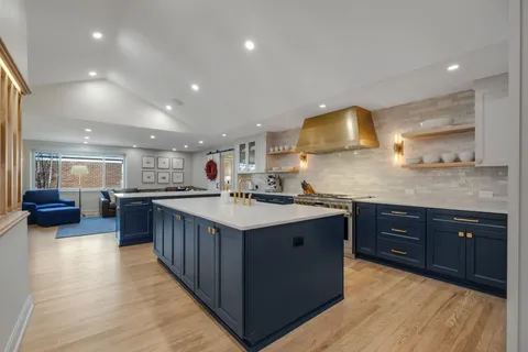 $1,349,900 | 8 Redbud Drive, Nashville, TN 37215