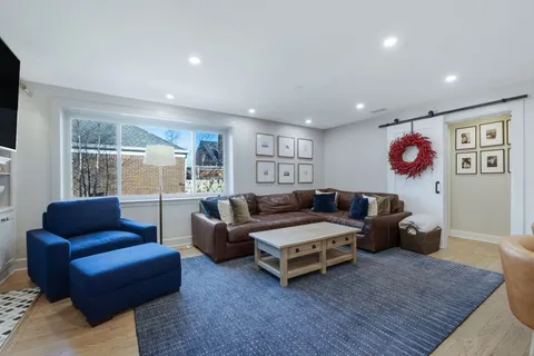 $1,349,900 | 8 Redbud Drive, Nashville, TN 37215