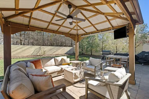 $1,349,900 | 8 Redbud Drive, Nashville, TN 37215