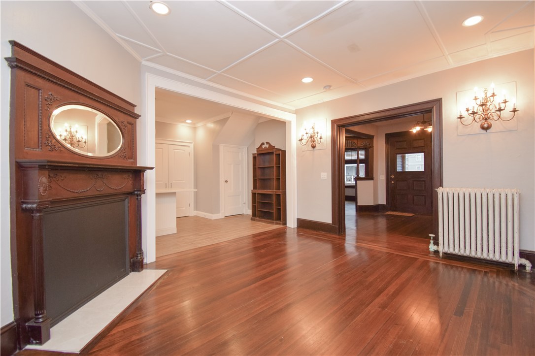 4 Bedlow Avenue, Unit A Newport, RI 02840 - Photo 11 of 37