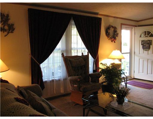 686 Venetia Road Venetia, PA 15367 - Photo 14 of 18 Living Room. another view of the living room