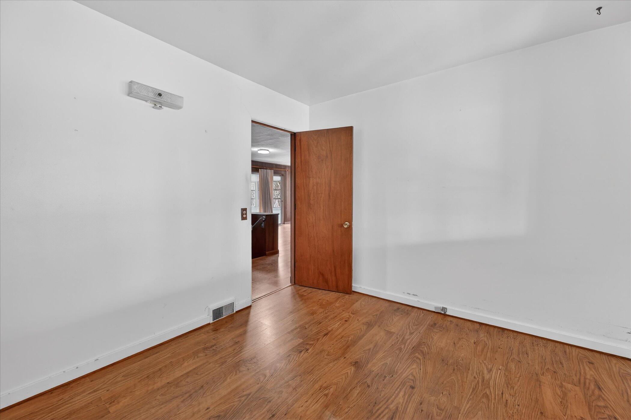 7091 Ann Arbor Road Jackson, MI 49201 - Photo 25 of 61 23-7091-Ann-Arbor-Rd-WindowStill - Copy
