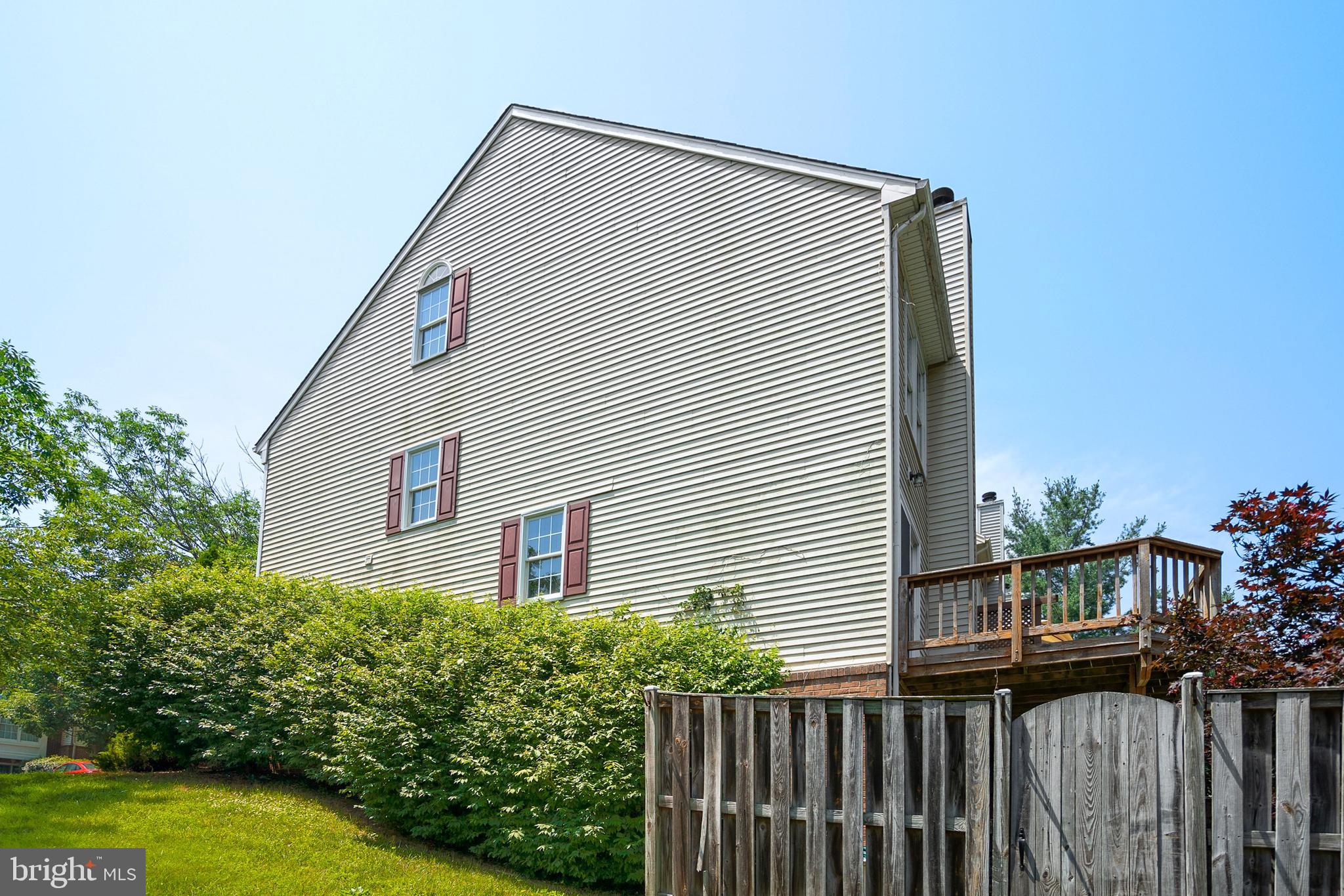 8890 Eagle Rock Lane Springfield, VA 22153 - Photo 2 of 39 Large End Unit!