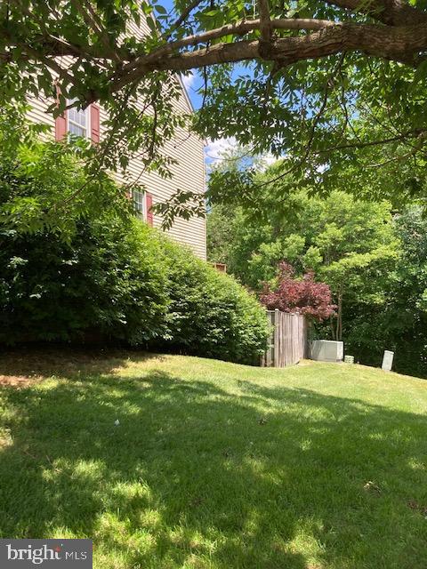 8890 Eagle Rock Lane Springfield, VA 22153 - Photo 4 of 39