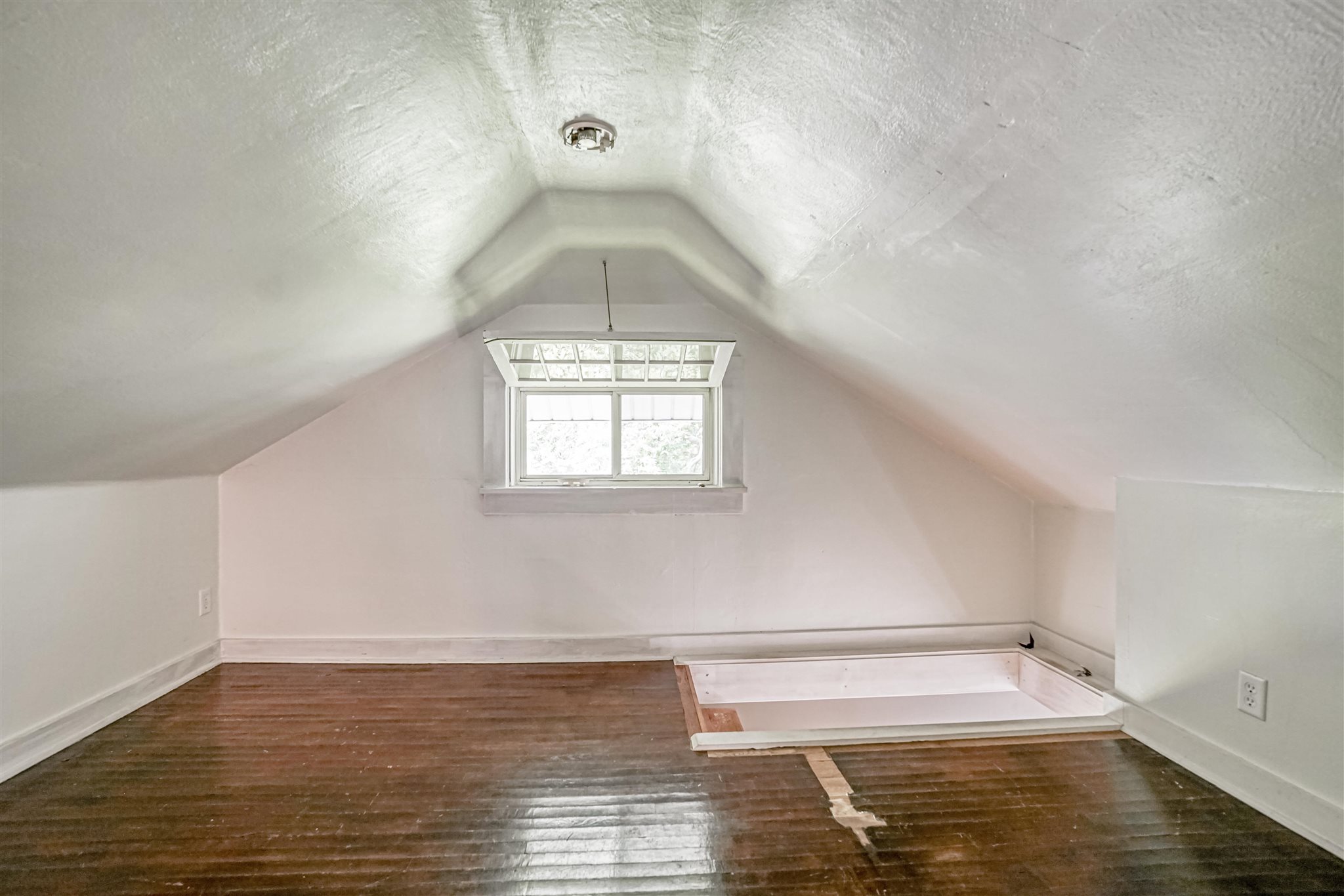 2518 Oakridge Road Fort Wayne, IN 46805 - Photo 15 of 32 Gallery Image 15