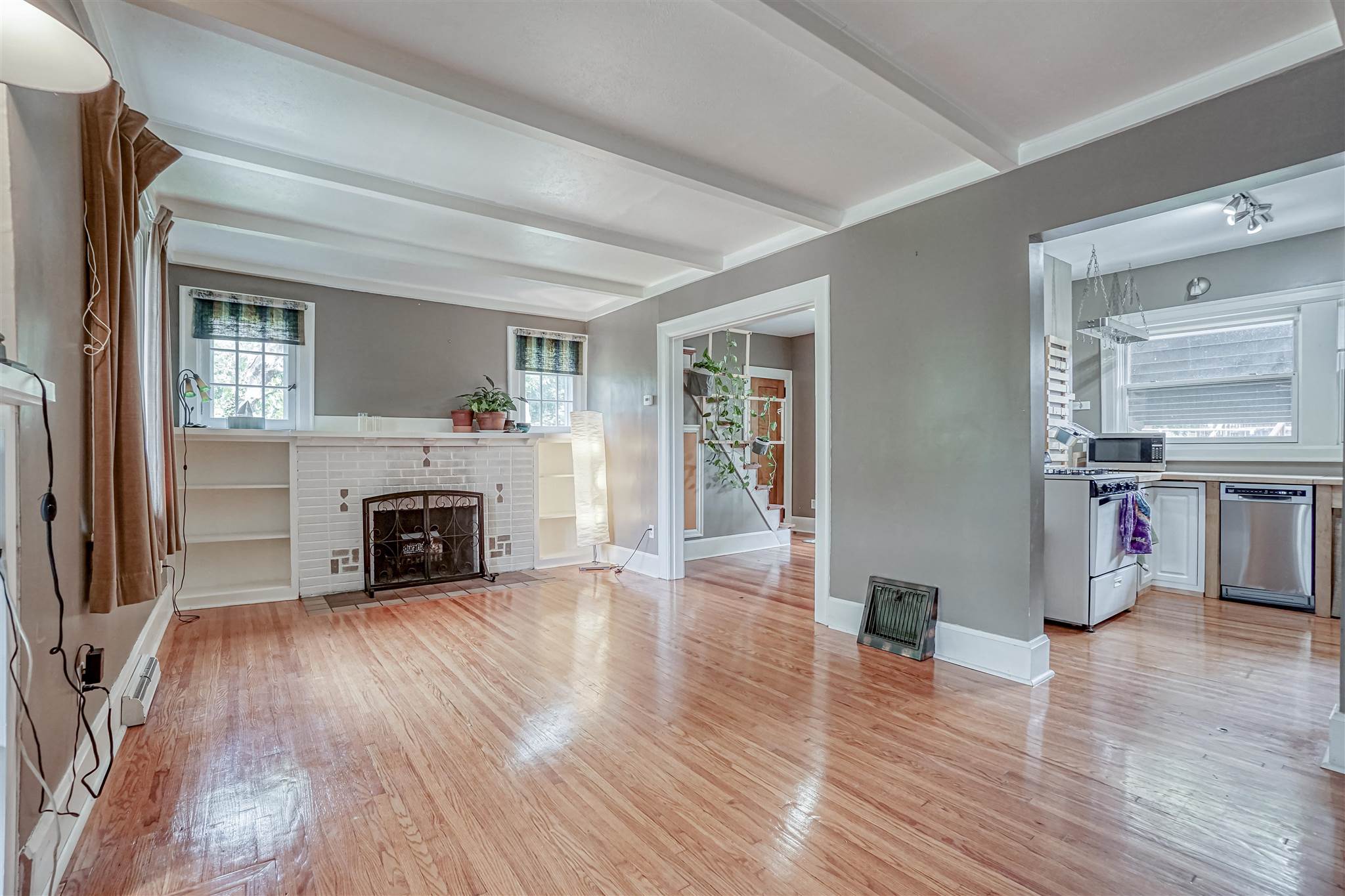 2518 Oakridge Road Fort Wayne, IN 46805 - Photo 5 of 32 Gallery Image 5