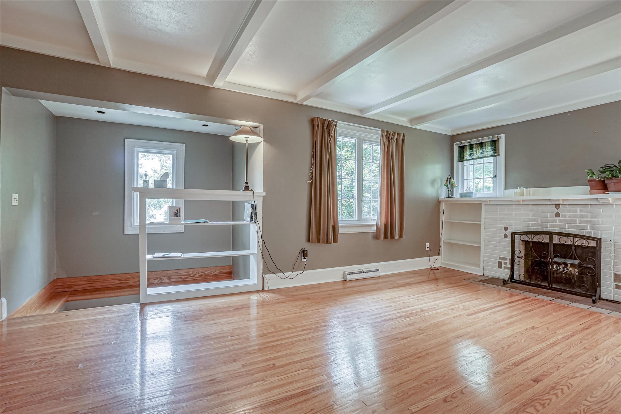 2518 Oakridge Road Fort Wayne, IN 46805 - Photo 6 of 32 Gallery Image 6