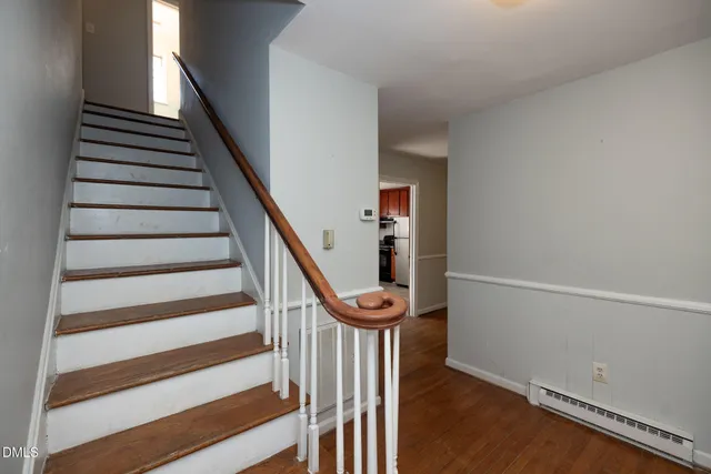 $2,350 | 315 West King Street, Hillsborough, NC 27278