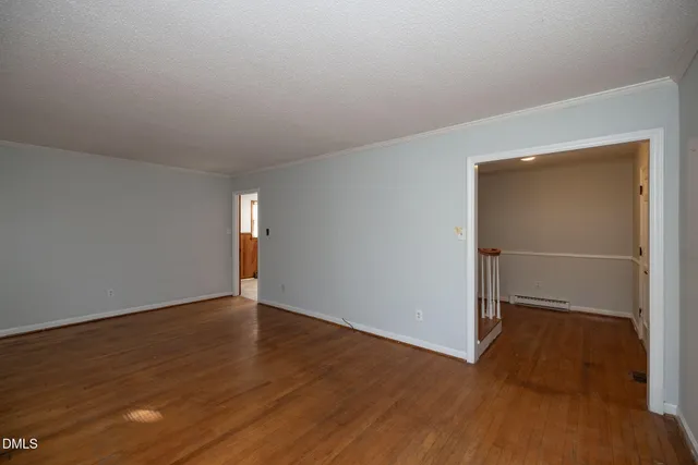 $2,350 | 315 West King Street, Hillsborough, NC 27278