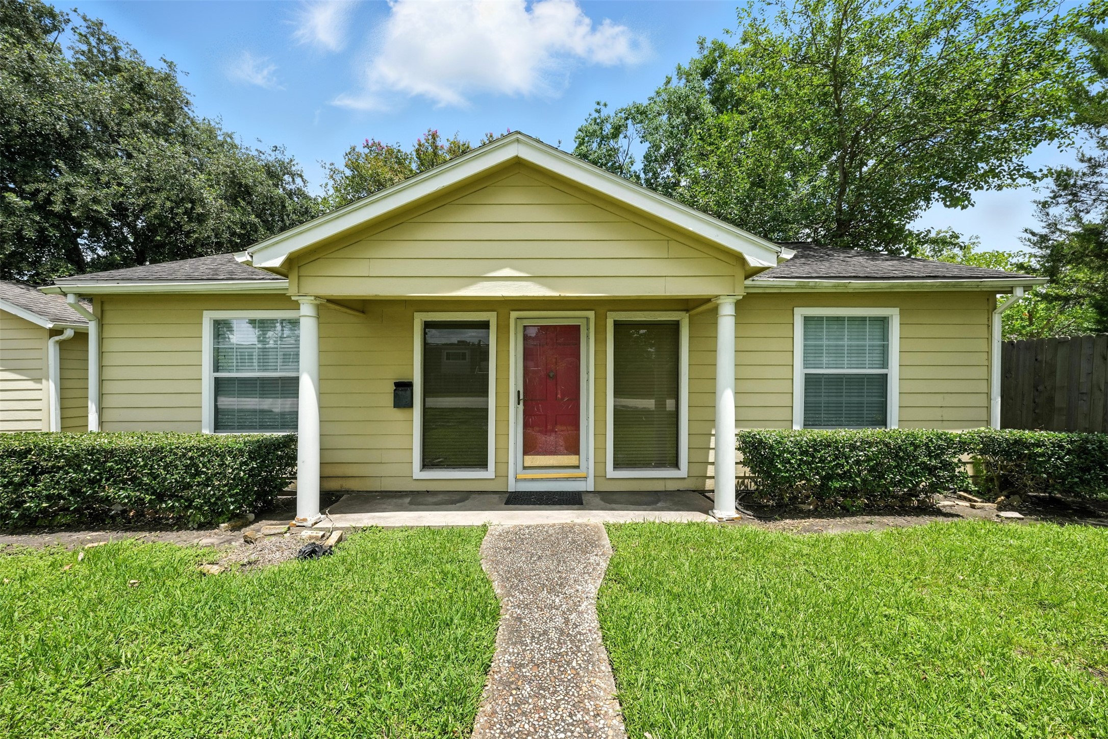 6305 South Rice Avenue Bellaire, TX 77401 - Photo 4 of 23