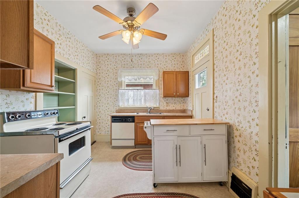 560 Ridgeway Street Greensburg, PA 15601 - Photo 14 of 37 Gallery Image 14