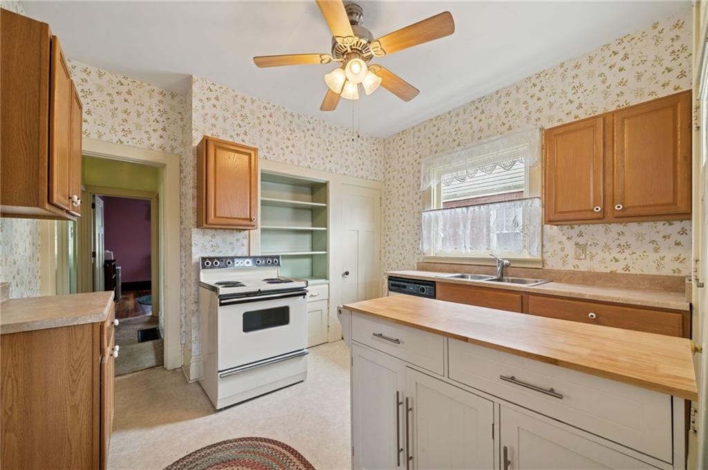 560 Ridgeway Street Greensburg, PA 15601 - Photo 15 of 37 Gallery Image 15