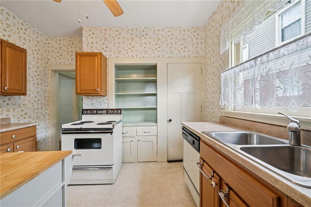 560 Ridgeway Street Greensburg, PA 15601 - Photo 17 of 37 Gallery Image 17
