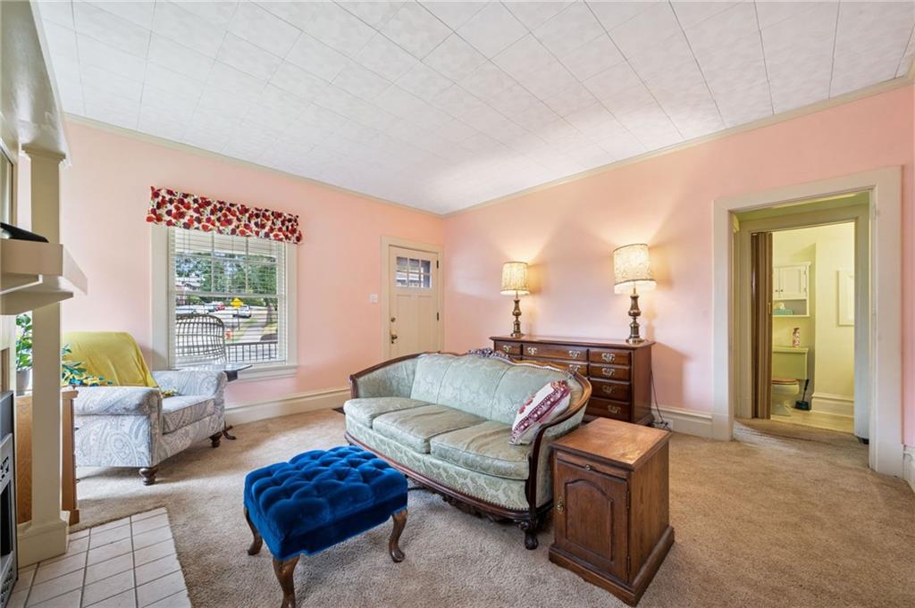 560 Ridgeway Street Greensburg, PA 15601 - Photo 6 of 37 Gallery Image 6