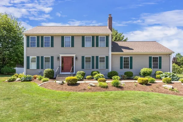 $750,000 | 713 Washington Street, Franklin, MA 02038