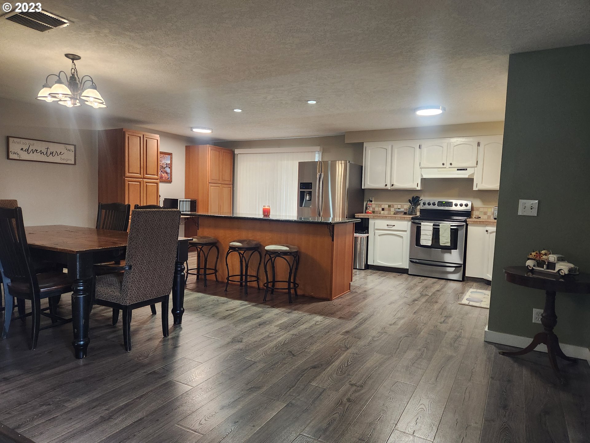 15535 South Henrici Road Oregon City, OR 97045 - Photo 5 of 20 Gallery Image 5