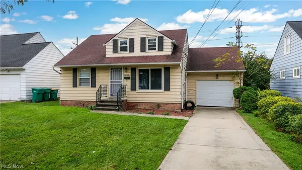 $164,900 | 16780 Gerard Avenue, Maple Heights, OH 44137