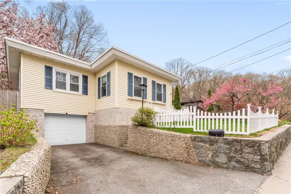$379,000 | 743 Wakefield Street, West Warwick, RI 02893