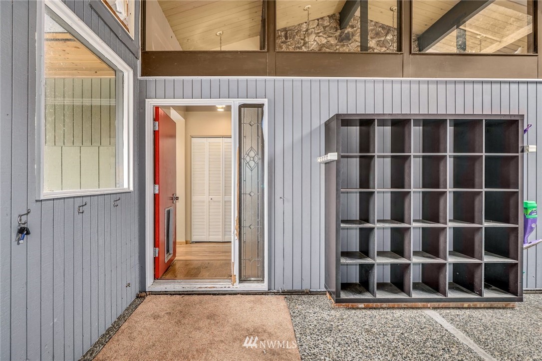 38131 Southeast 91st Street Snoqualmie, WA 98065 - Photo 5 of 40 a view of front door