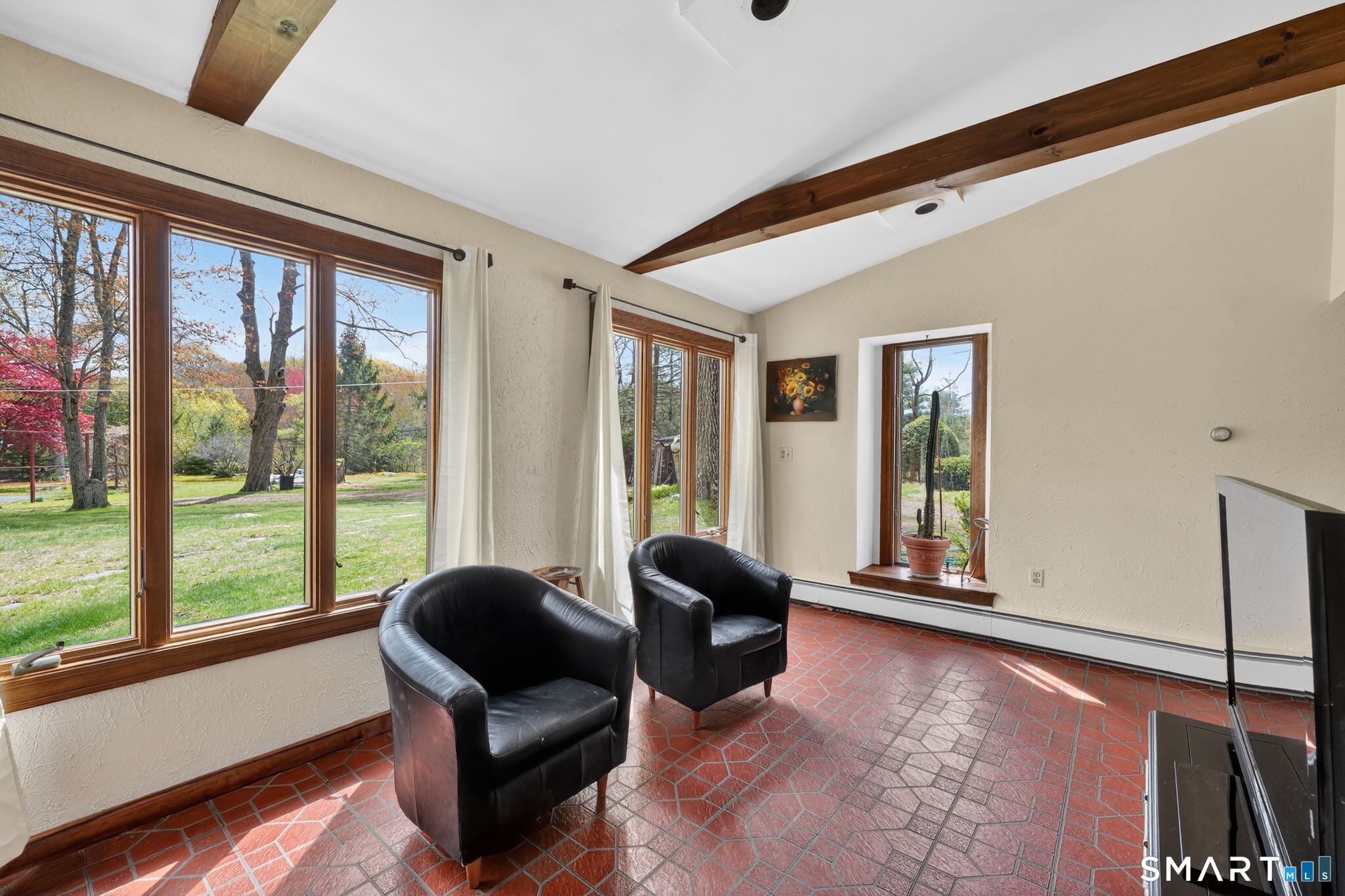 377 Tolland Stage Road Tolland, CT 06084 - Photo 13 of 39